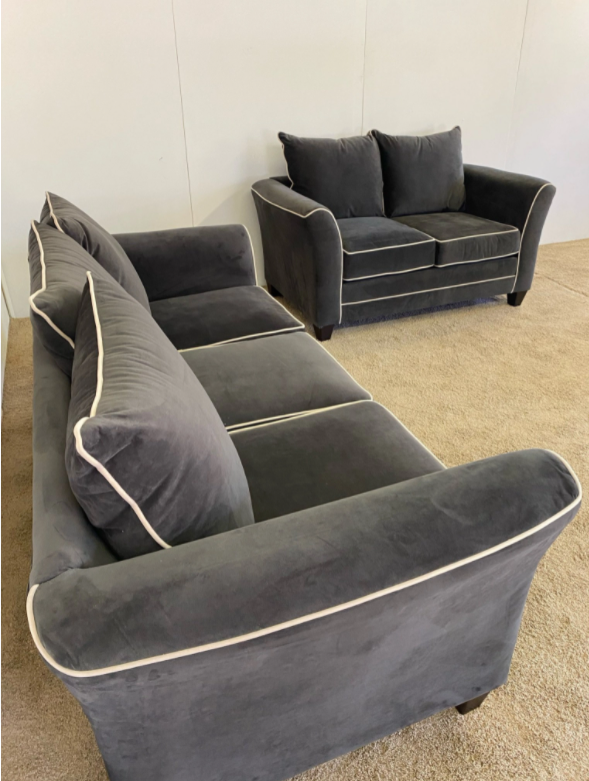 Couch and Loveseat-gra