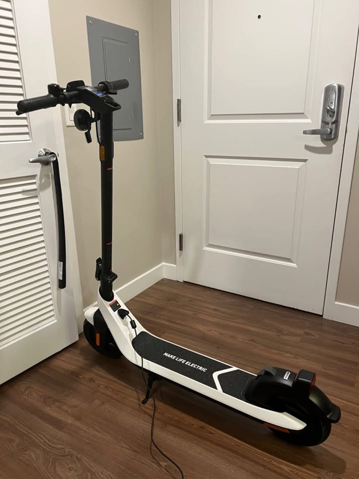 NIU Electric Scooter for AdultsTeensKids; 25miles 15.5miles 7.1miles Long-Range Lightweight Port